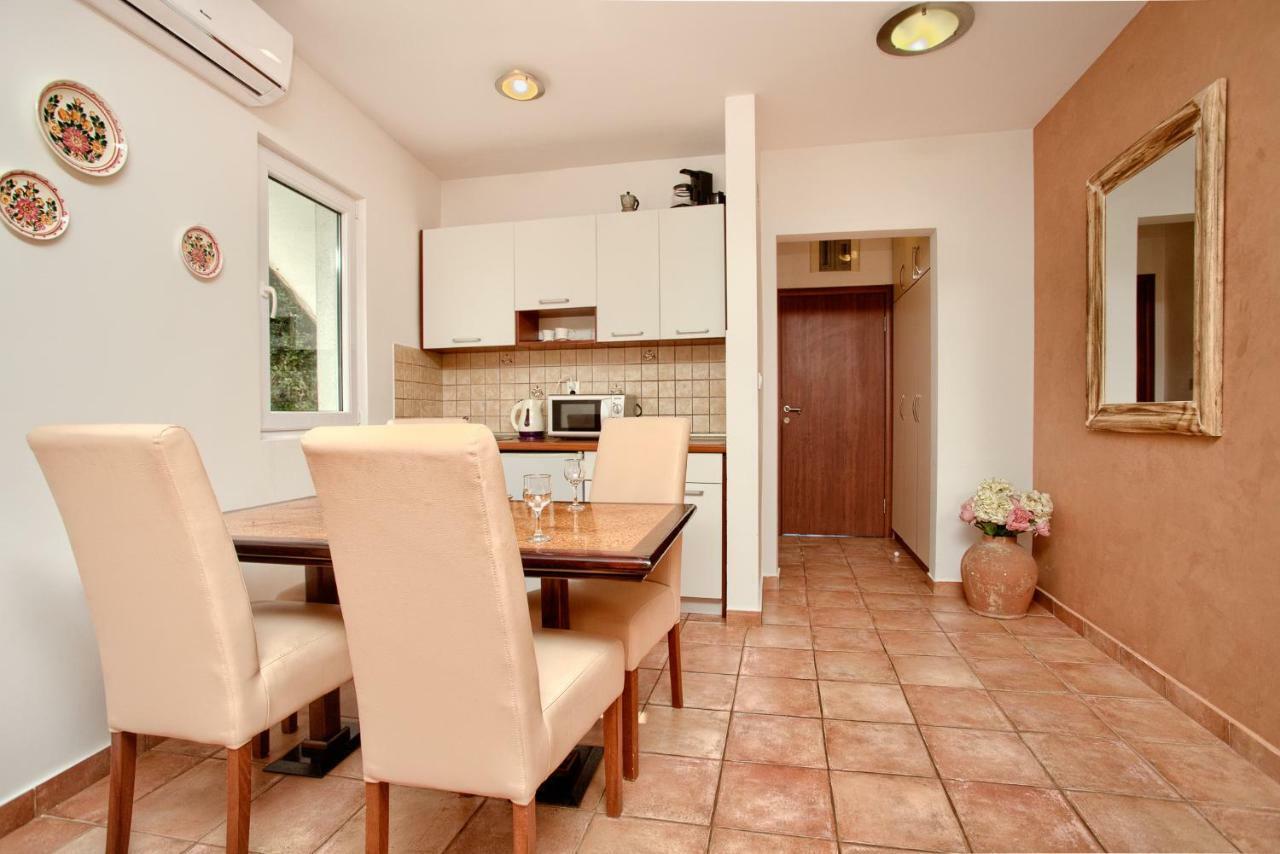 קוטור Apartments Ivanovic מראה חיצוני תמונה